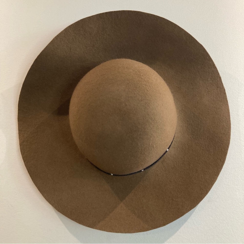 NINE WEST 100% Wool Rounded Soft Shell Hat - Picture 3 of 6